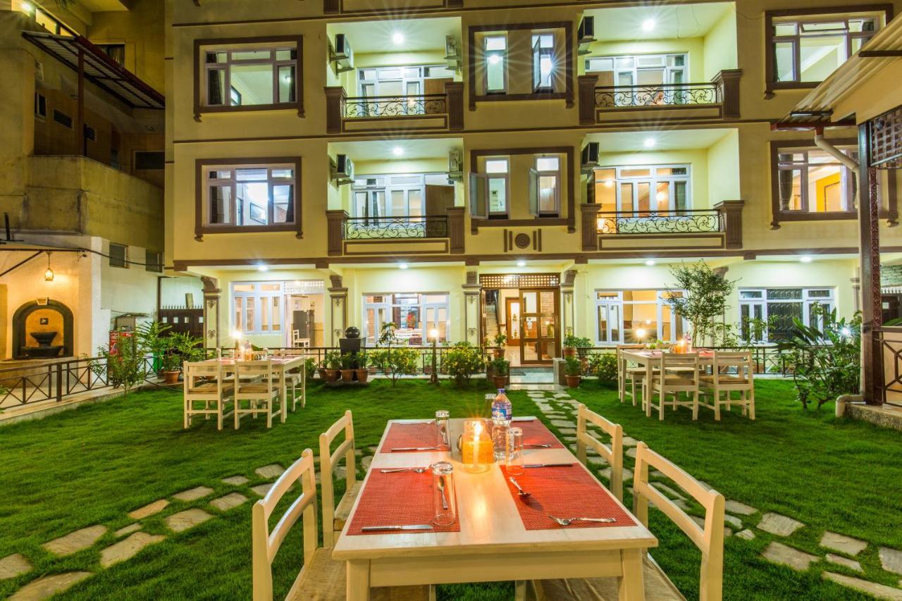 Hotel Acme Inn Catmandu Exterior foto
